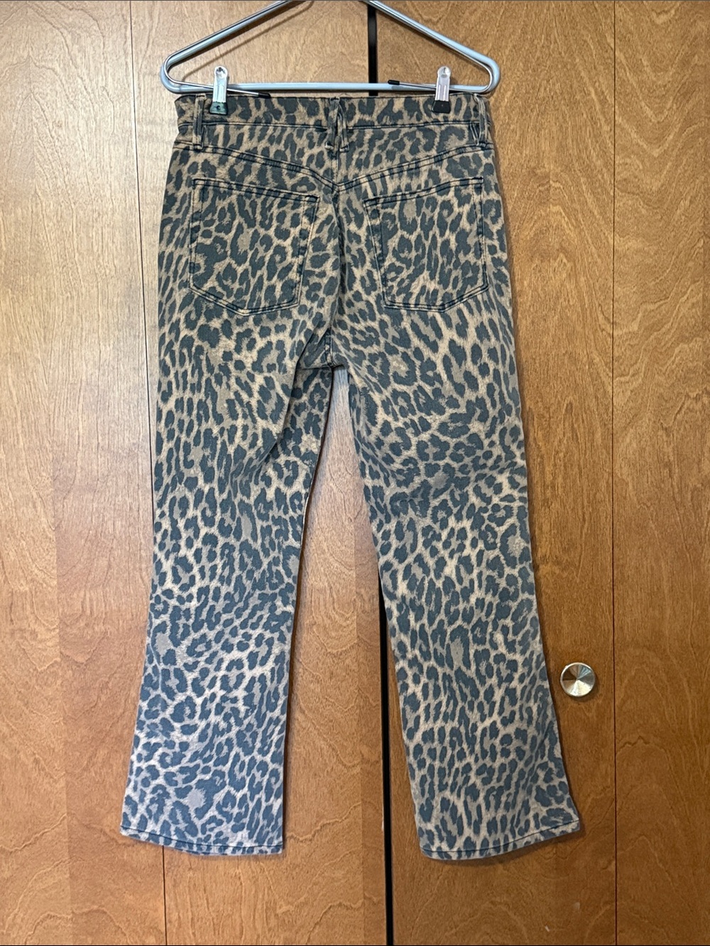 Good American High Rise Leopard Print Kick Flare Jeans - 8 / 29 Like New! - Picture 8 of 10